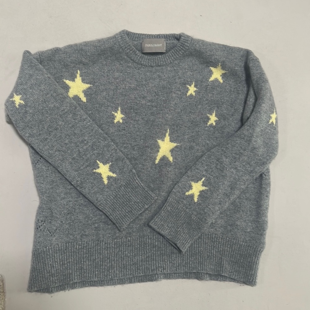 Gray woolen sweater